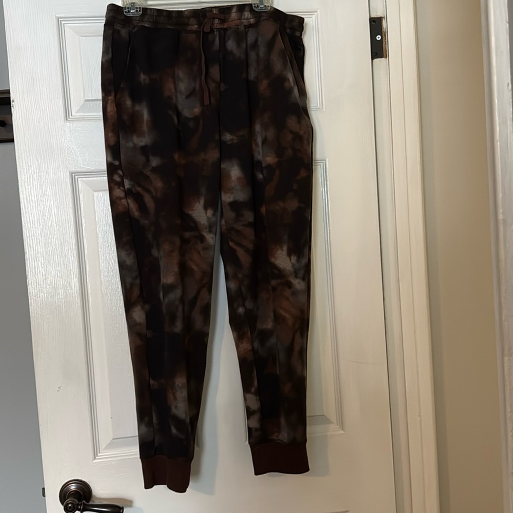 🔥 LULAROE | Jax woman’s joggers | pockets and drawstring | size XL